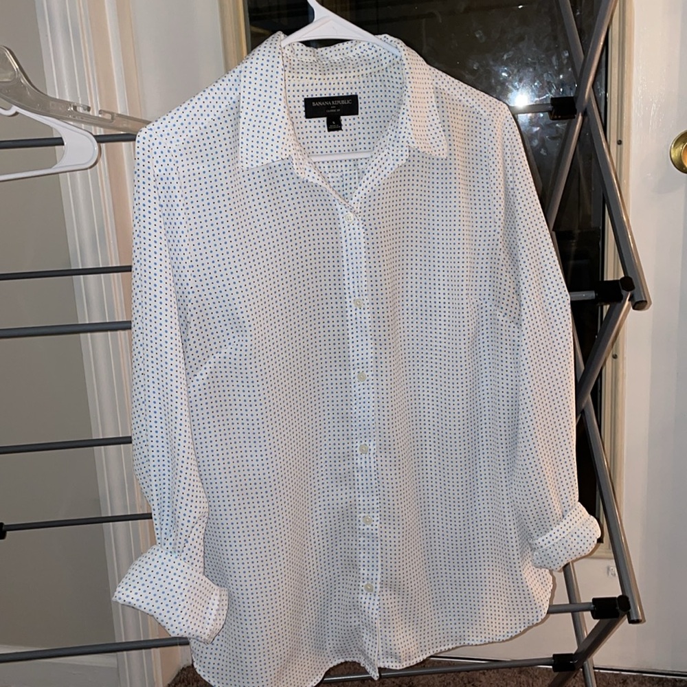 Banana Republic White and Blue dot button down